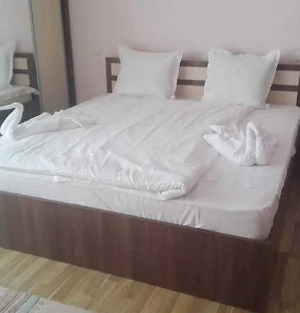 Silver House Гостьовий будинок
